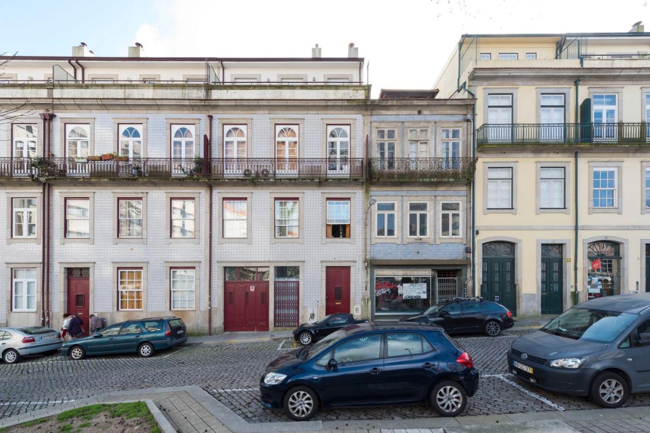 Lovelystay - The Porto Getaway Duplex - Free Parking Luaran gambar